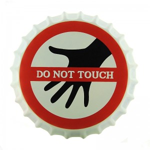 Διακοσμητικό Τοίχου Καπάκι Do Not Touch (Design)